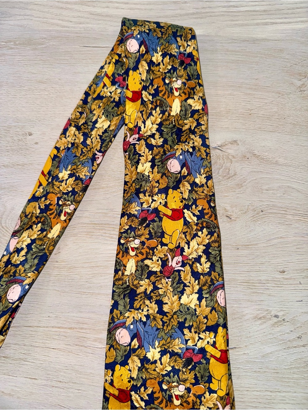 Disney Store Winnie the Pooh Navy & Yellow Men’s Tie. 100% Silk. Fall colors